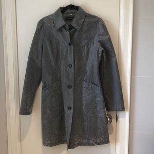 Raincoat: button up, Lace detail